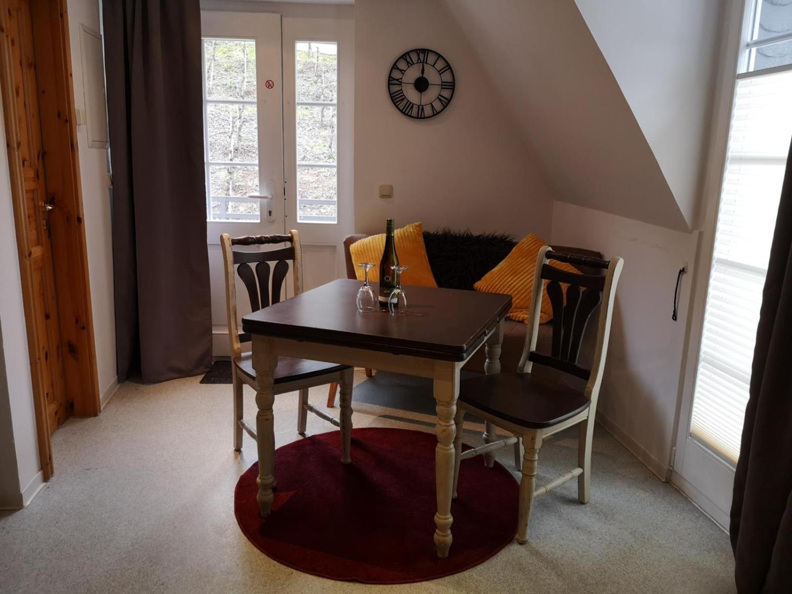 Mosel Ferienhaus Reblaus 摩泽尔河畔的泽尔 外观 照片