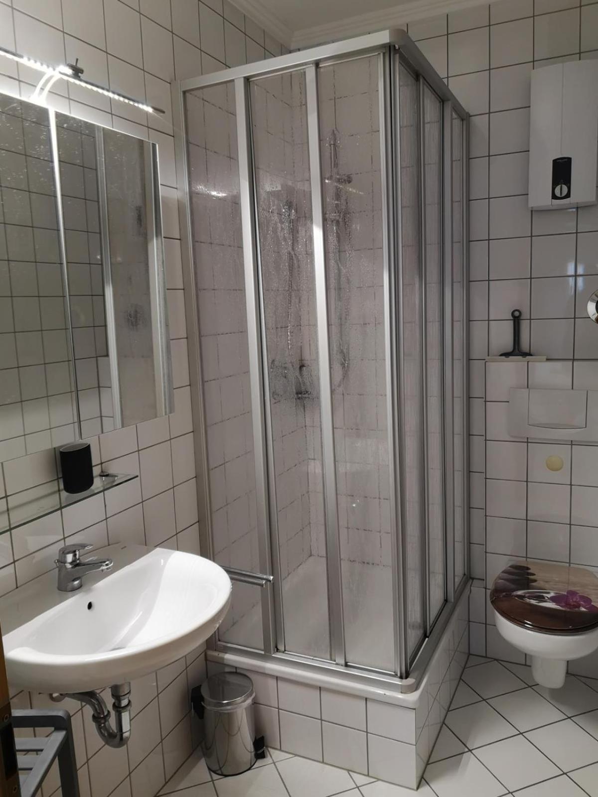 Mosel Ferienhaus Reblaus 摩泽尔河畔的泽尔 外观 照片